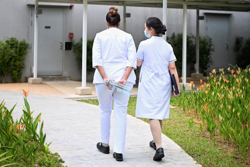 Proportion of allied healthcare professionals who left public sector rose ...
