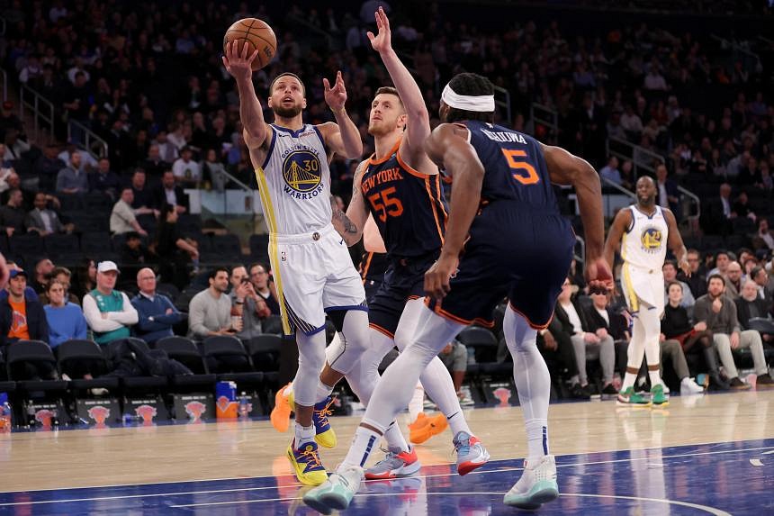 Stephen Curry's bounce-back game carries Golden State Warriors over New  York Knicks | The Straits Times