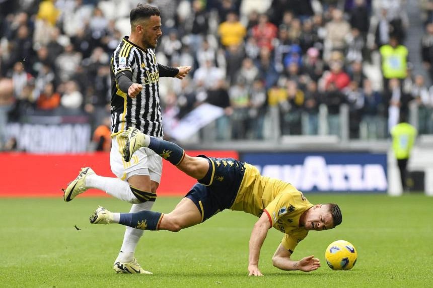 Juve Drop Points Again In 0-0 Draw With Genoa As Vlahovic Sees Red ...