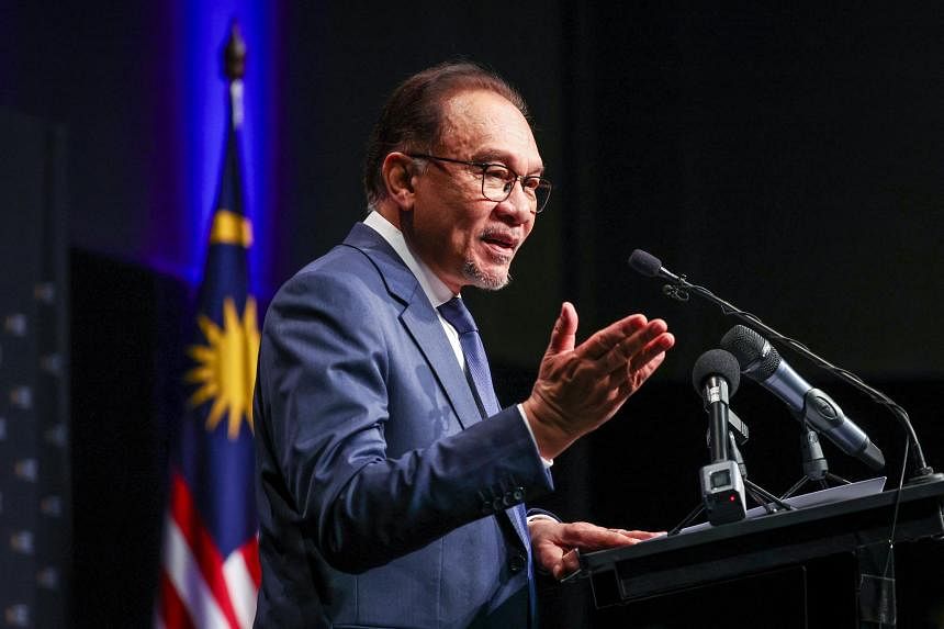 国会议员和民间社会谴责计划的公民法修改后，马来西亚政府做出让步