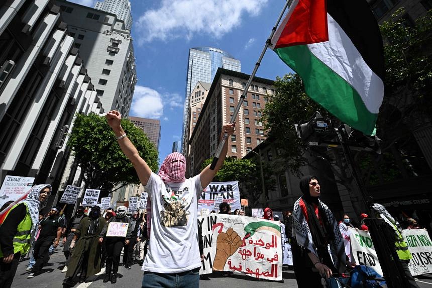 Pro-Palestinian Protesters Block Golden Gate Bridge, Roads Across US ...