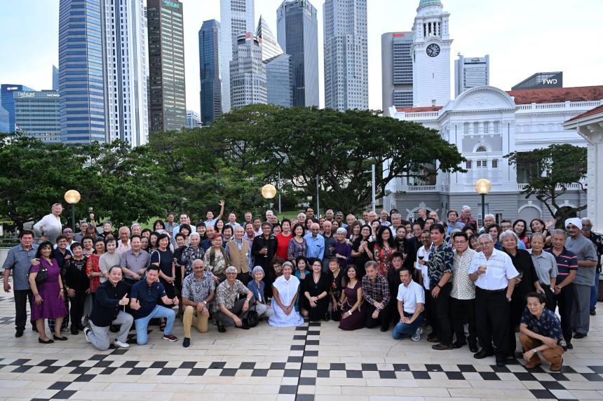‘Make merry while we still can’: Ex-crew members of SIA and its