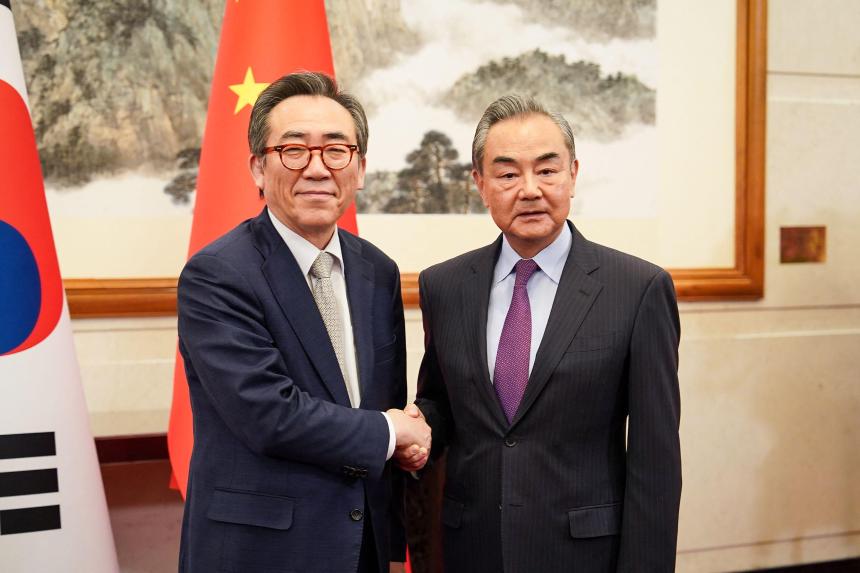 South Korea and China seek to defrost ties ahead of trilateral summit ...