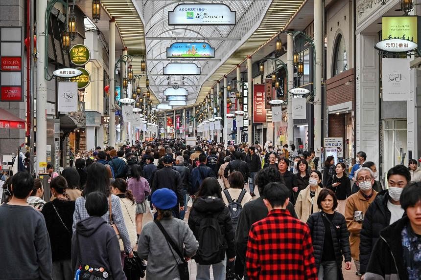 日本経済は予想より深刻な0.5％萎縮を経験しています。