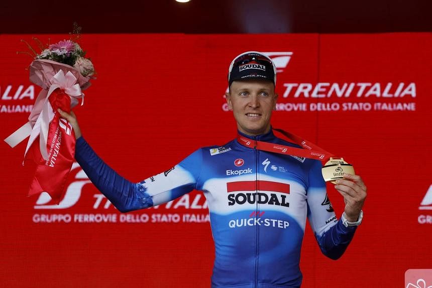 Merlier wins Giro stage 18 in sprint finish