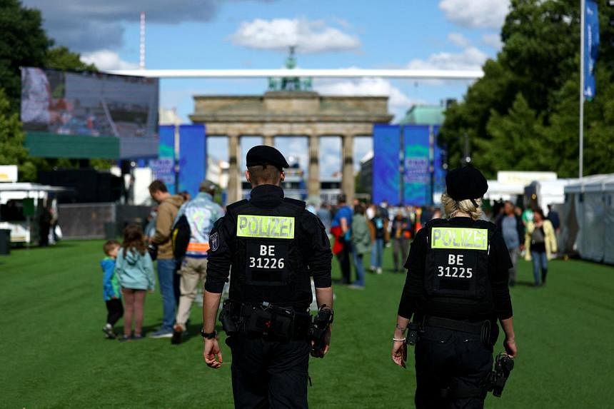 Germany detects 1,400 unauthorised entries ahead of Euros, Bild says