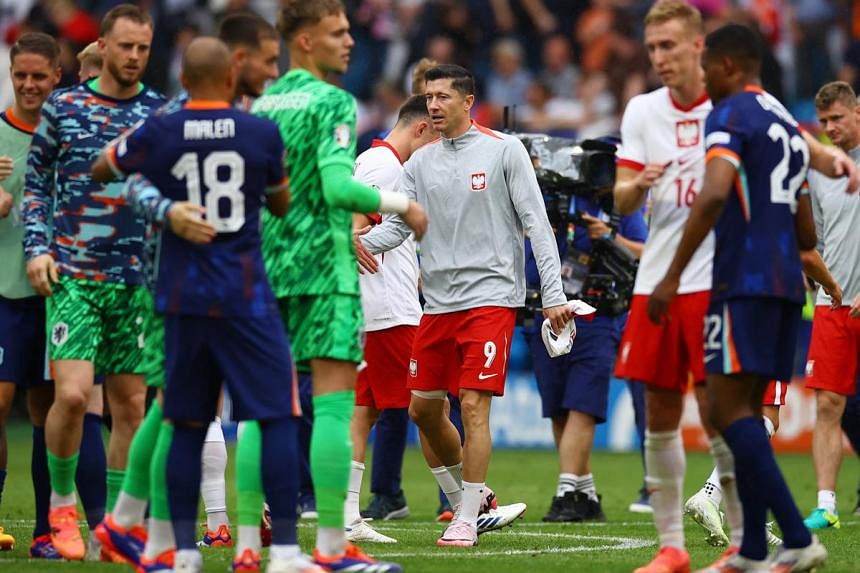 Soccer-Netherlands sharp-shooter Weghorst shows value of killer instinct