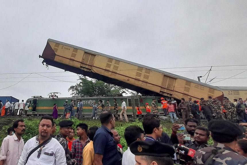 Train crash in eastern India kills 15, injures dozens