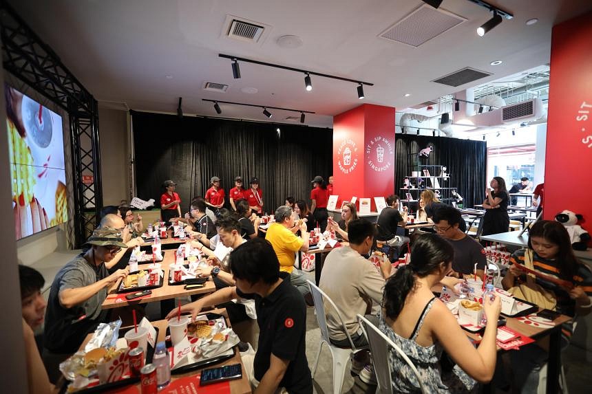 With no queue chaos, it was all smiles at Chick-fil-As first Singapore pop- up | The Straits Times