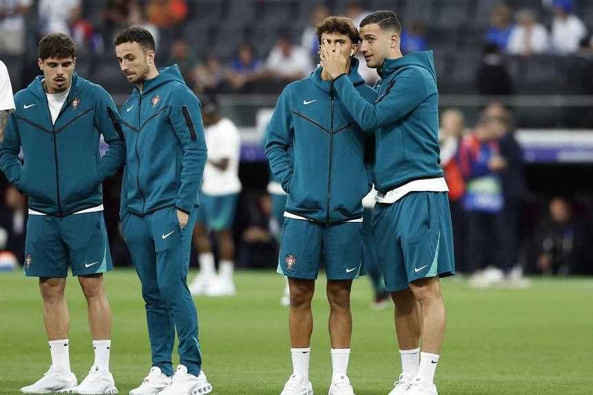 Portugal at full strength as Slovenia forced into one change