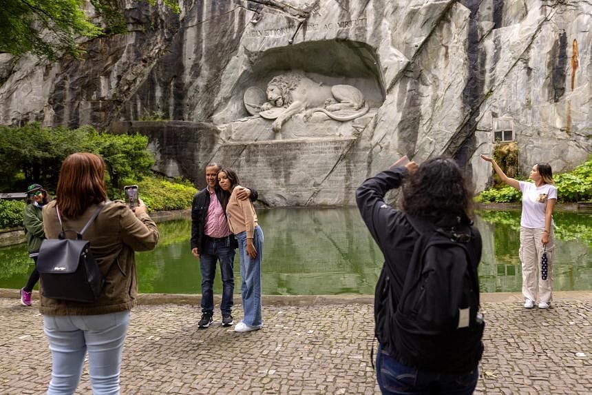 Die Schweiz versucht, die Alpengipfel für Besucher flacher zu machen