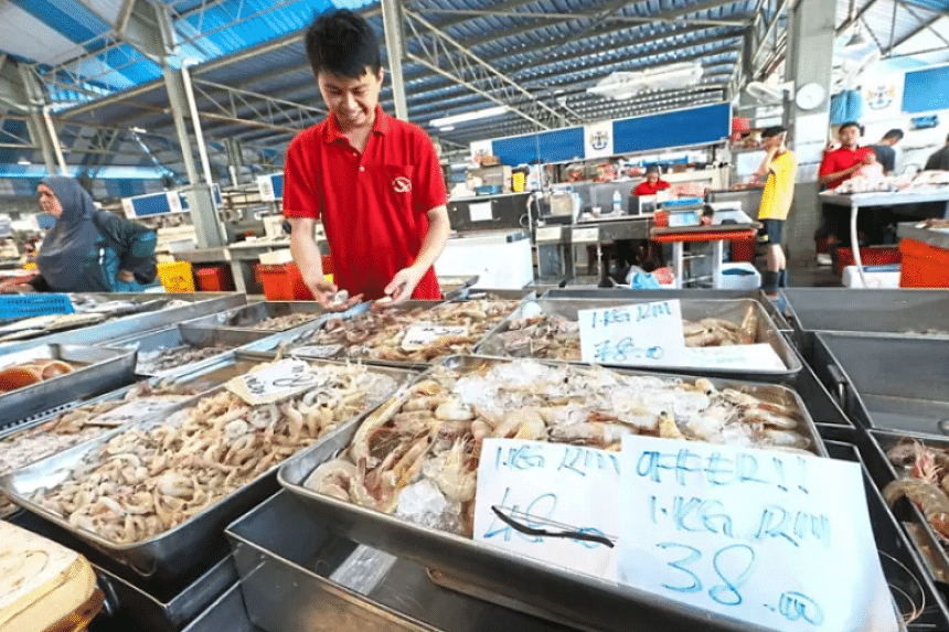 Malaysia sees lower sea prawn prices due to nationwide oversupply