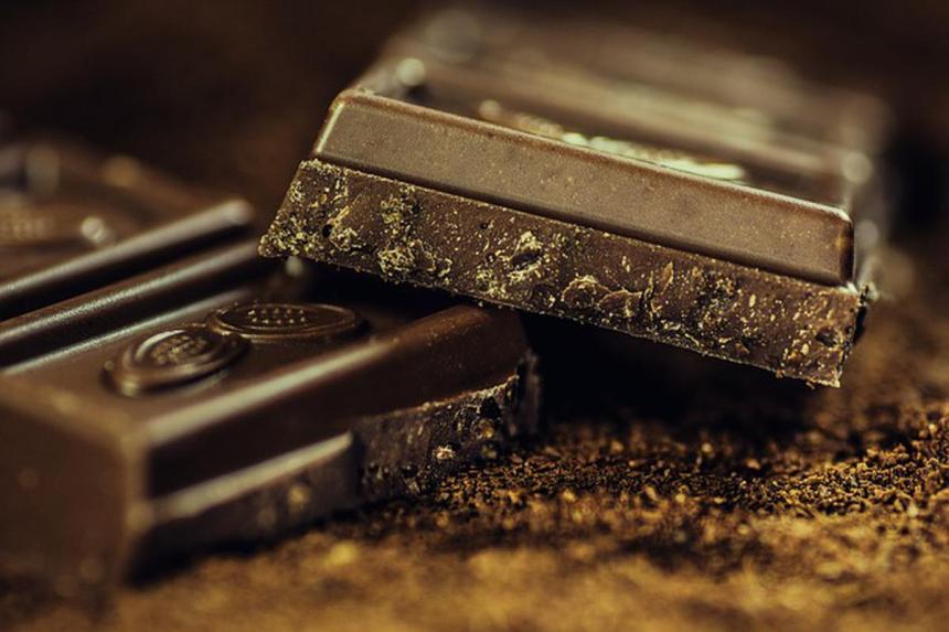 Heavy metal in most chocolates may not pose health risk, researchers