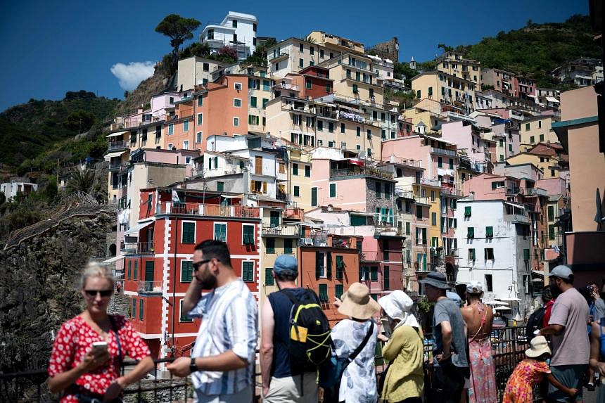 cinque terre tourist tax