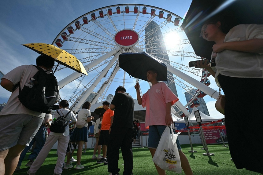 Hong Kong swelters under record MidAutumn Festival heat The Straits