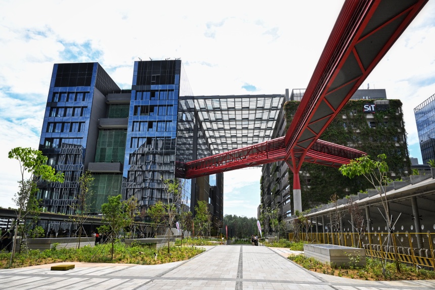 OCBC develops new Punggol Digital District hub, to base up to 4,000 ...