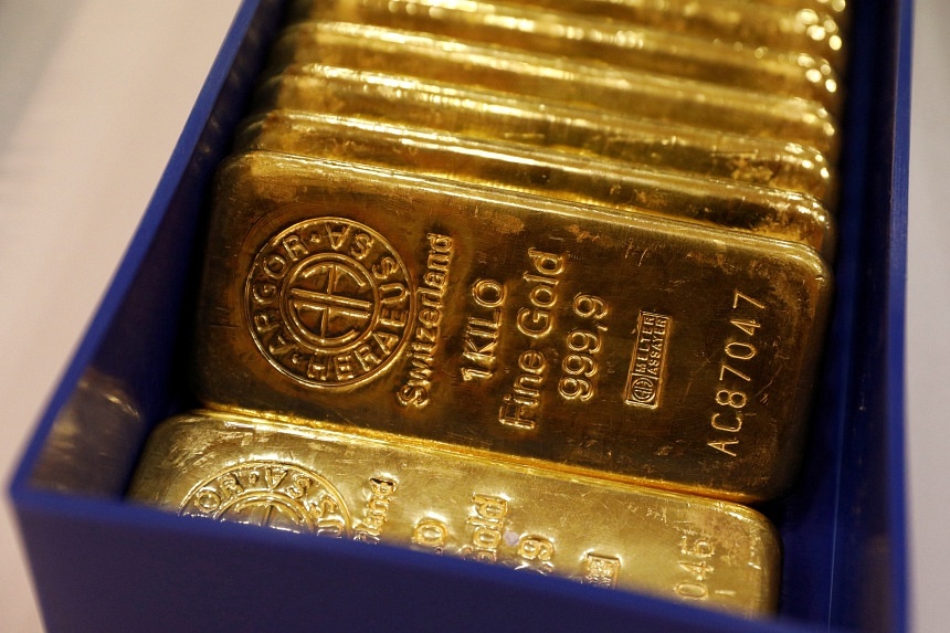 Gold rises to record high on US rate cut, Middle East conflict The