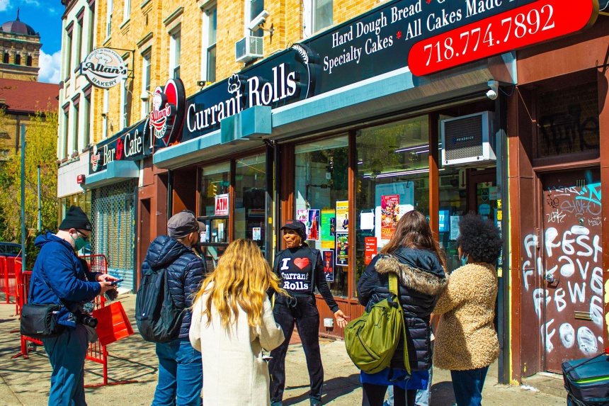 Ditch the anonymity and connect with locals in New York City through