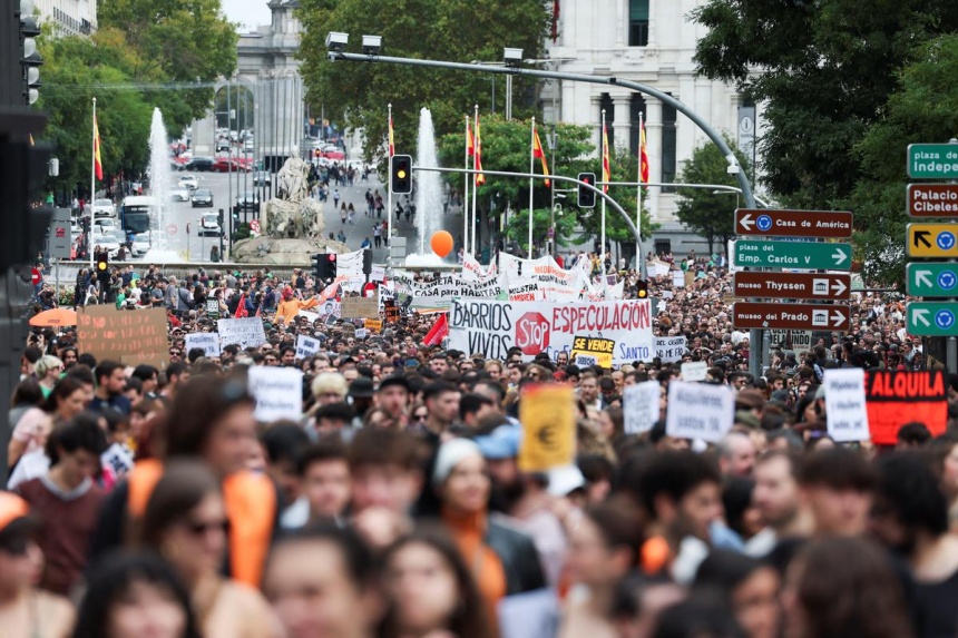 Thousands march in Spain to demand affordable housing The Straits Times