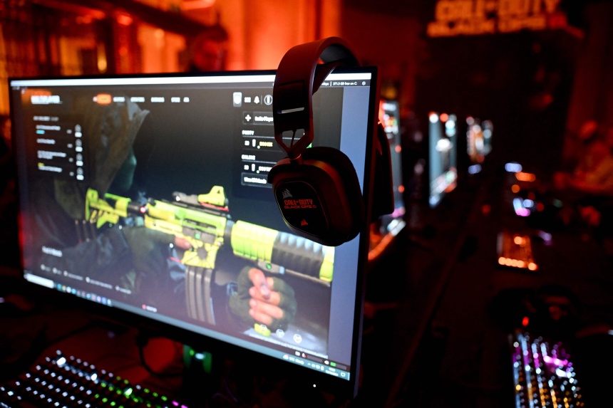 Microsoft settles video gamers' lawsuit over 90.38 billion Activision deal The Straits Times