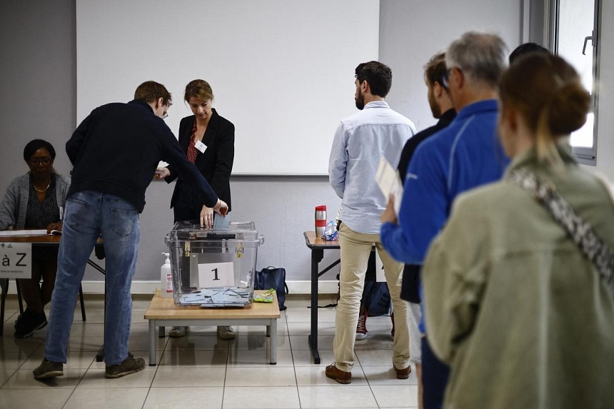 Majority of French think current democratic system does not work poll