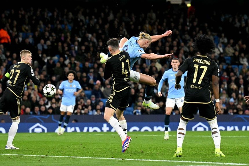 Erling Haaland wows Pep Guardiola, Man City teammates with acrobatic