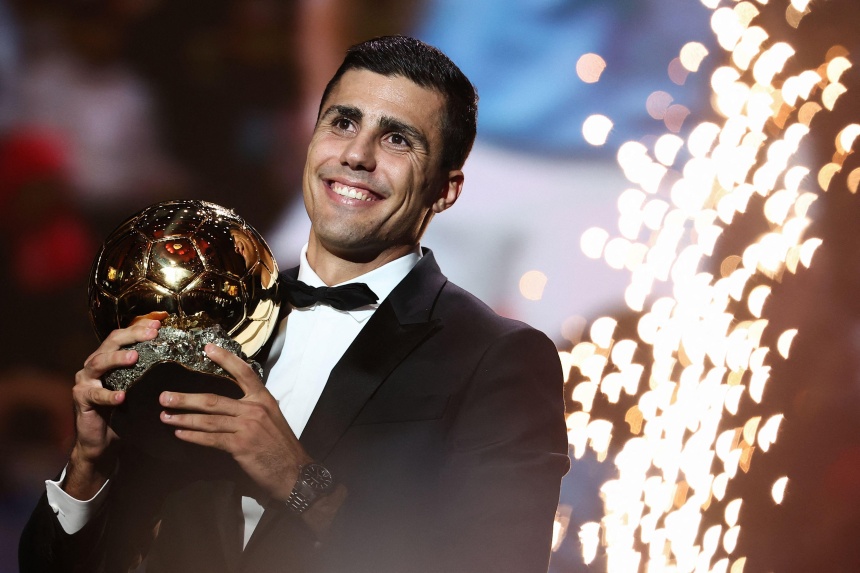 Rodri gewinnt Ballon d'Or und bezeichnet Preis als „Sieg für den ...