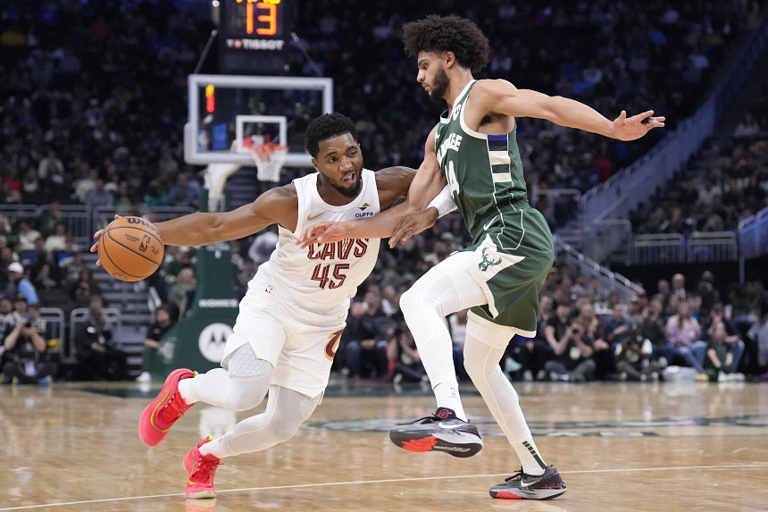 Donovan Mitchell magic as Cleveland Cavaliers sink Milwaukee Bucks to stay perfect