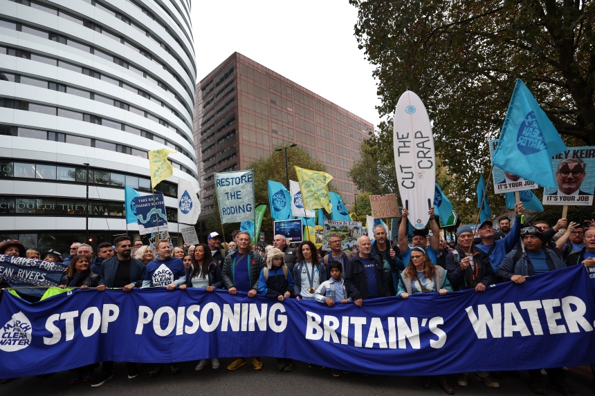 Thousands take to London streets demanding cleaner water