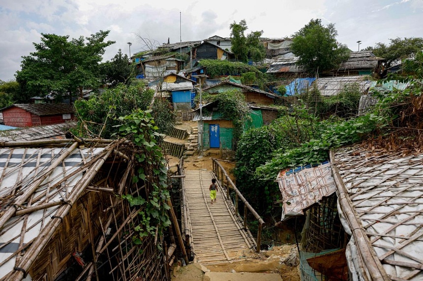 In world's largest refugee camps, Rohingya mobilise to fight in Myanmar