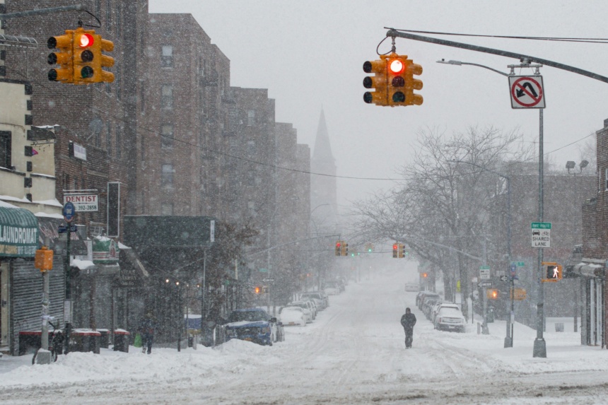 Snow and rain disrupt holiday travel as storm moves across northeast