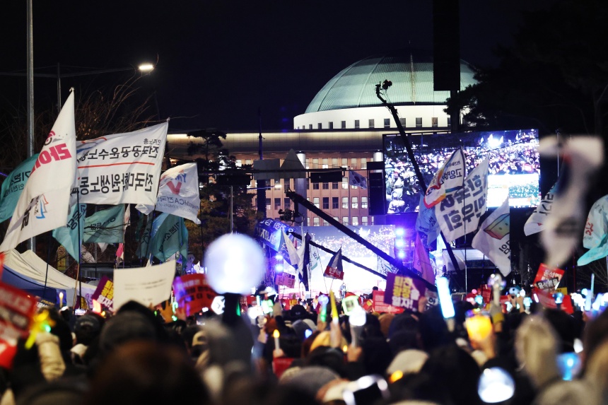 Singapore Embassy in Seoul: Stay vigilant in case of further protests