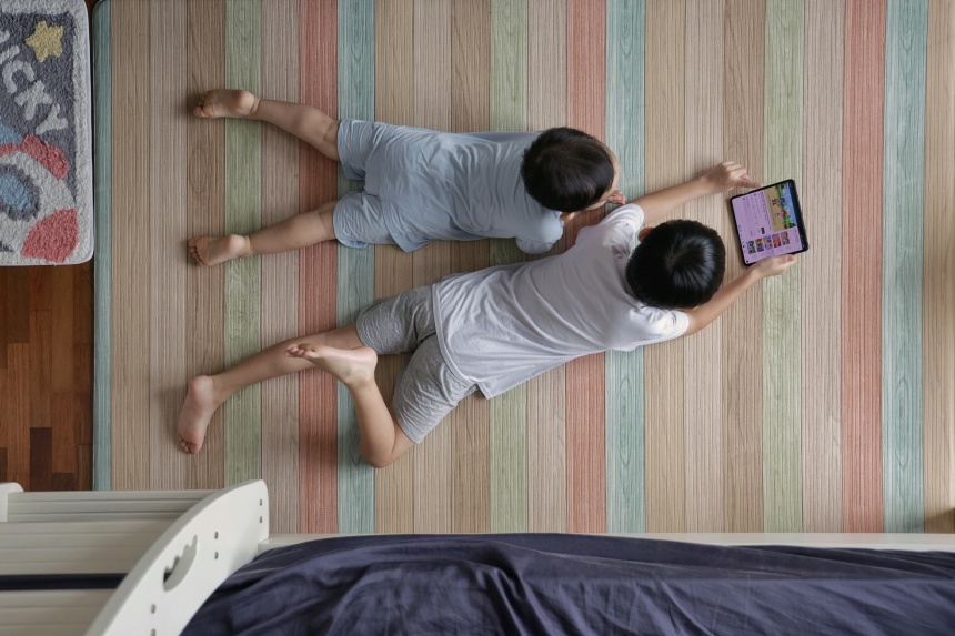 AskSt：画面の使用が多すぎると、子供のタスクに集中する能力が損なわれる可能性がある、と専門家は言います