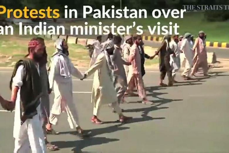 Hundreds Protest Indian Ministers Arrival In Pakistan The Straits Times