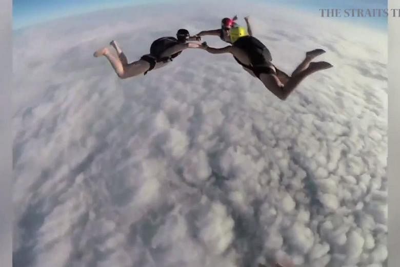 Naked Skydivers Bid For World Record In Plea For British Unity The