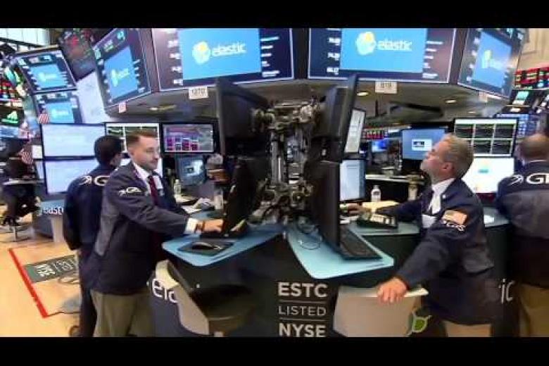 US stocks fall again as bond yields surge | The Straits Times