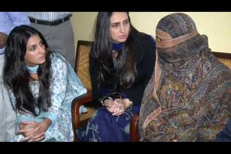 Pakistani Christian Woman Asia Bibi Leaves Jail, Flies Out Of Multan ...