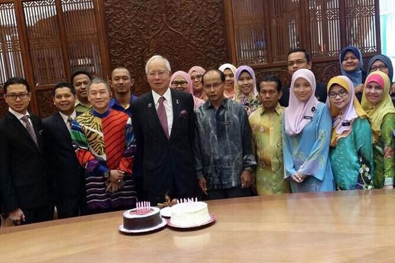 Malaysian Cabinet ministers, Members of Parliament and netizens yesterday took the opportunity to wish Prime Minister Najib Razak a happy 62nd birthday through their Twitter accounts. Datuk Seri Najib was born on July 23, 1953, in Kuala Lipis, Pahang