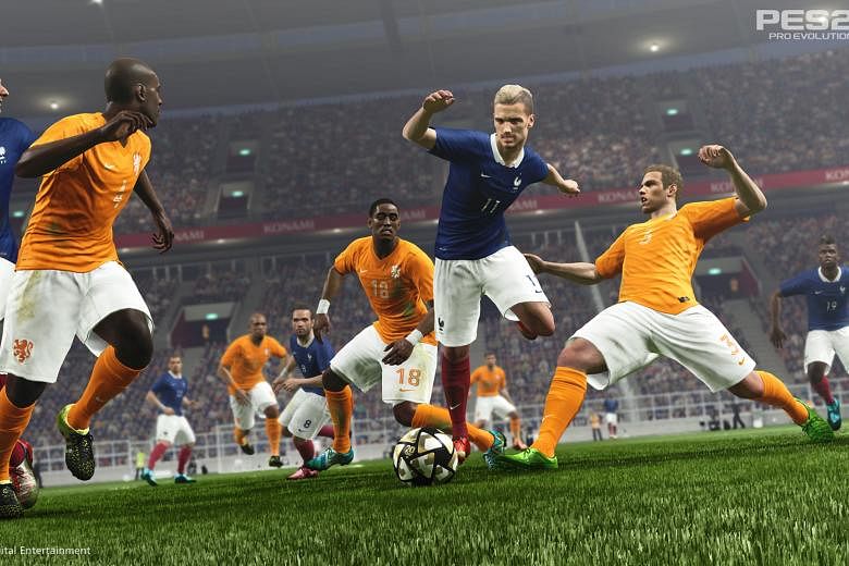 The gameplay of Pro Evolution Soccer 2016 flows faster than in previous versions, and it is so much easier to score a goal.
