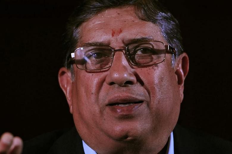 Shashank Manohar (left) takes over N. Srinivasan's position as ICC chairman and will serve till June. The latter was forced out as the ICC ruled that an administrator removed by his home board cannot serve in the world governing body.