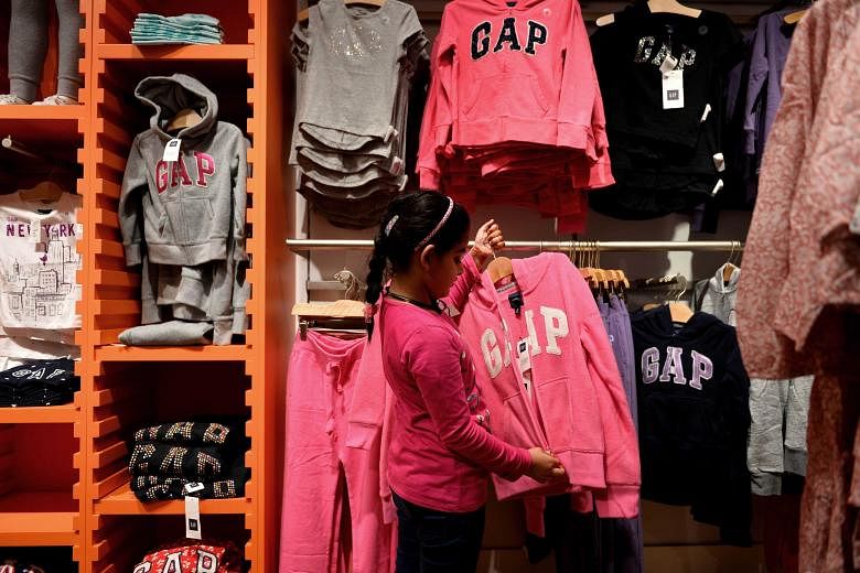 High street stores such as Gap from the US are zooming into India to tap the growing middle class and one of the youngest populations in the world.