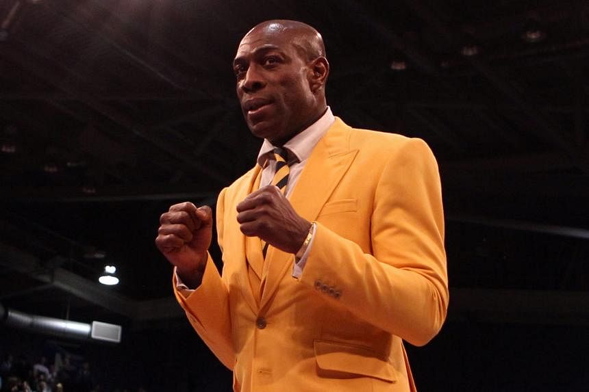 Former world heavyweight champion Frank Bruno, 54, wants to box again, but British authorities have indicated their disapproval.