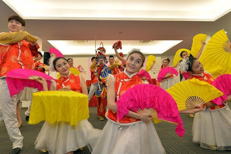 Performers from the Song and Dance Theatre from Nanjing and the Hwa Kang Dance Troupe from the Chinese Culture University in Taipei will perform at this year's festival, which marks the 30th anniversary of River Hongbao.