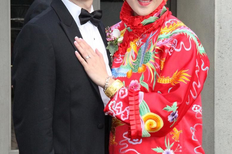 Bride #1: Newlyweds Linda Chung and Jeremy Leung at their banquet in Vancouver last Saturday.