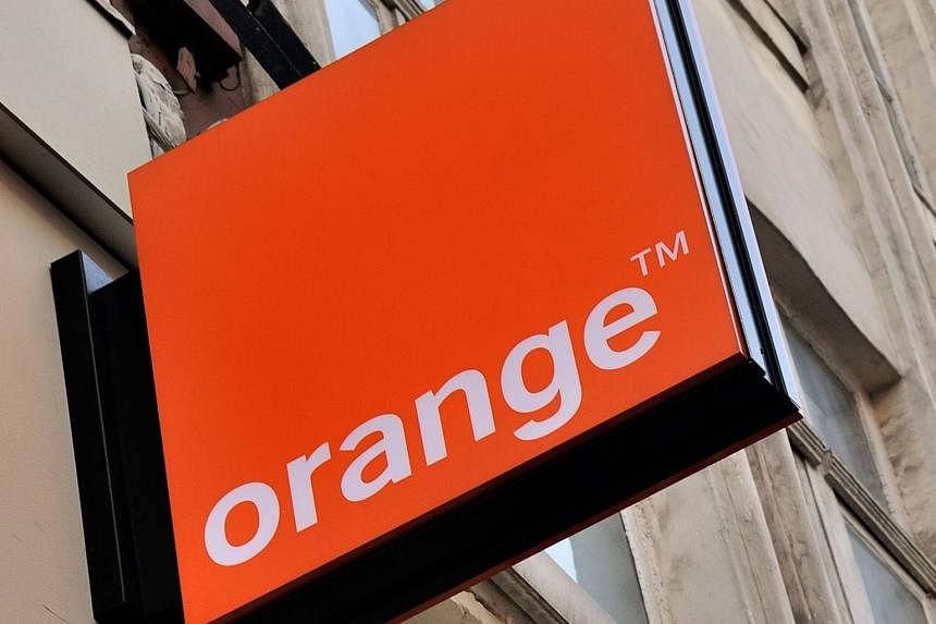 The deal by Bouygues and Orange was attempted amid a price war after the entry of low-cost operator Iliad hit the telecoms industry's margins hard. Both parties confirmed the collapse of talks.