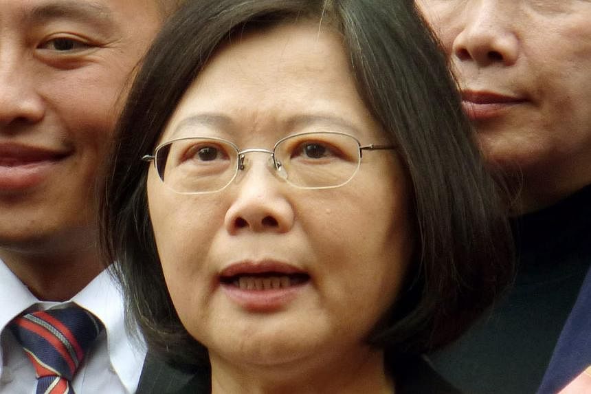 British Premier David Cameron faces suspicion of benefiting from his father's tax evasion. Pakistan Prime Minister Nawaz Sharif angrily rebuffed opposition calls to resign. Taiwan's President-elect Tsai Ing-wen was asked to explain her brother's offs