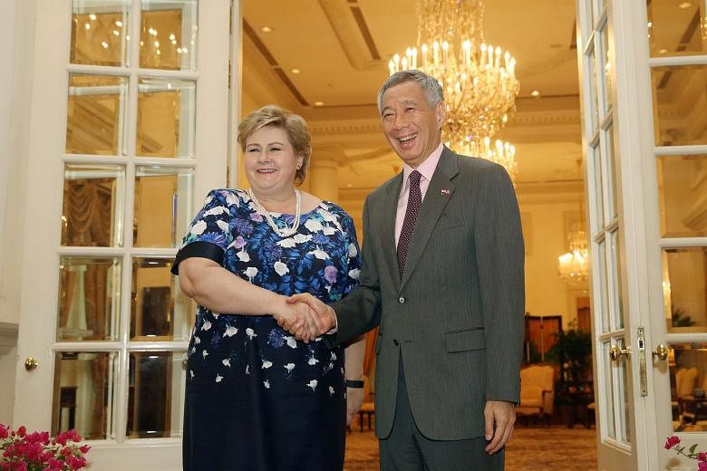 Norway's Prime Minister Erna Solberg with PM Lee Hsien Loong at the Istana yesterday. Ms Solberg said Singapore and Norway share a history and a forward-looking economic relationship.