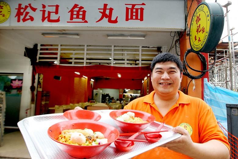 Co-owner of Song Kee Fishball Noodles Chua Poh Seng used to make 2,000 fishballs and 1,000 fish dumplings a day with his two brothers.