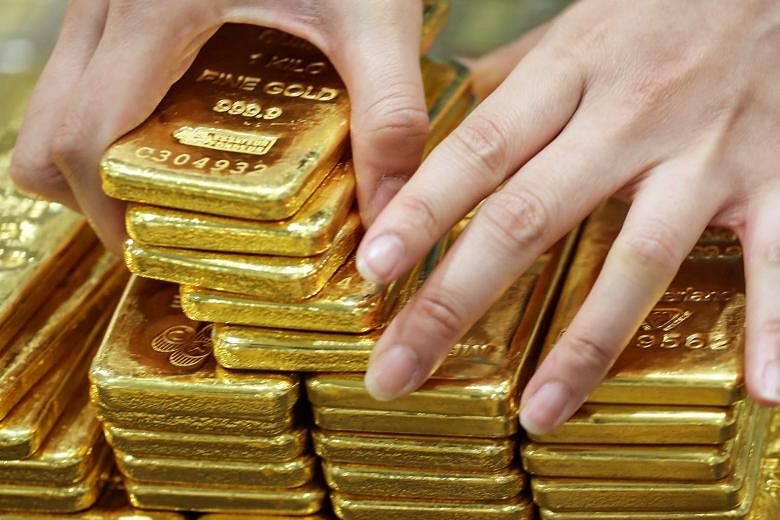 Gold continued its ascent while oil took a tumble on rising inventories. However, gold trailed the gains achieved in the equity ETFs.