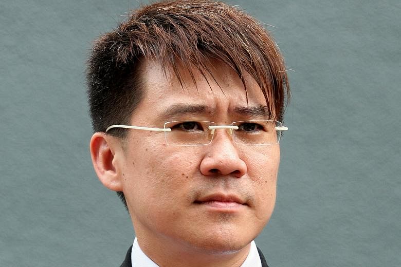 Loo gave legal advice to Chinese nationals even though he was not authorised to do so.